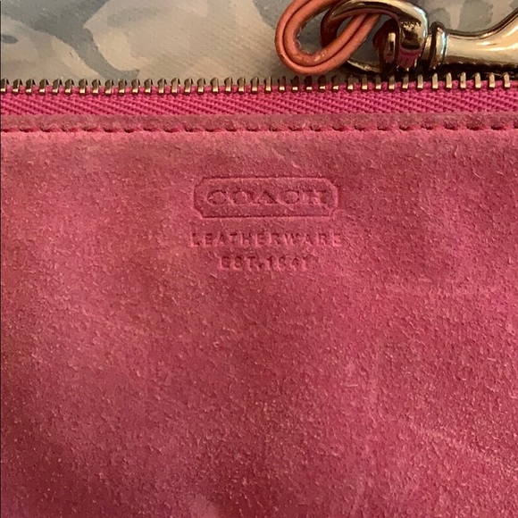 Coach wristlet - Picture 2 of 9